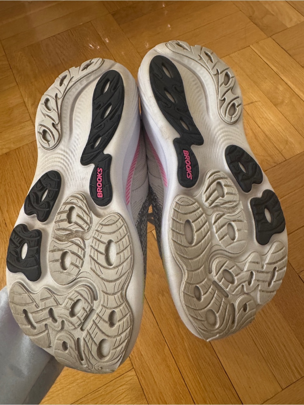 Brooks Adrenaline gts25 - Picture 3 of 3